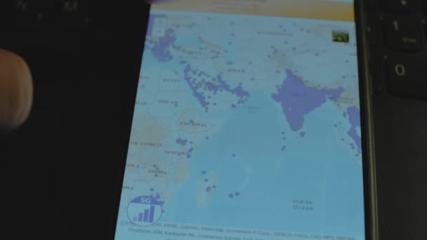 Mapa Zasięgu Całym Świecie Ekranie Smartfona Zea — Wideo stockowe