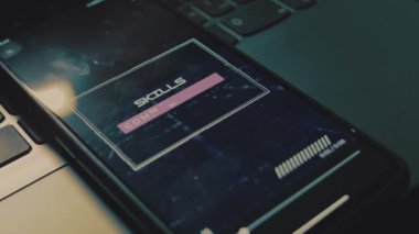 Akıllı telefon ekranına yazılan iletişim becerileri. İletişim konsepti. Analog etkisi.