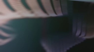 Dijital dalgalarla soyut bir arkaplan. Resim kopyalama efekti.