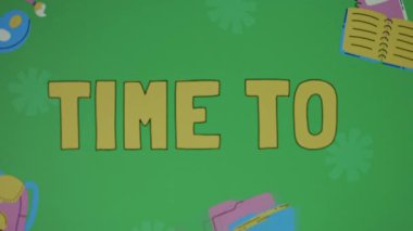 Okul malzemeleriyle renk arkaplanı değiştirme üzerine Eğitim Teknolojisi yazıtlarına geçme zamanı. Eğitim konsepti. Bulanık.