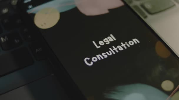 Inscripción Consulta Legal Pantalla Del Smartphone Presentación Gráfica Sobre Fondo — Vídeo de stock