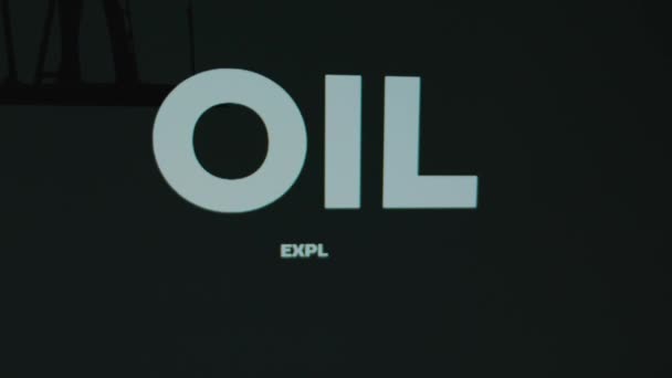 黑色背景上的石油勘探题词 图形演示与石油平台符号和充电电池 石油和天然气概念 — 图库视频影像