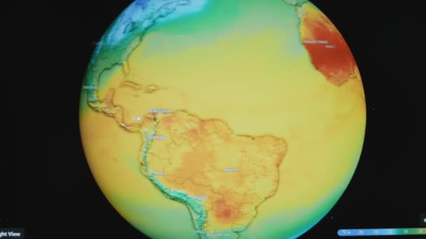 世界中の天気予報 異なる大陸で低温と高温を示す地球地球のグラフィックプレゼンテーション — ストック動画