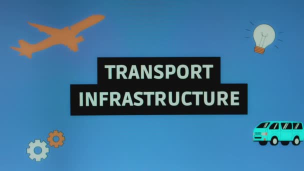 运输基础设施在蓝色背景上的题词 附有运输图解 图形演示 运输概念 — 图库视频影像