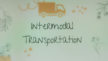 Açık yeşil arkaplanda kamyon sembollü Intermodal Taşımacılık yazıları. Ulaşım kavramı.