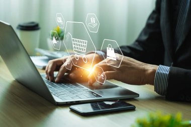 Çevrimiçi pazarlama, çevrimiçi kanallar aracılığıyla ürün veya hizmet satışlarını teşvik etmek. Web siteleri, sosyal medya, e-postalar, bağlı pazarlama programları gibi çeşitli araçlar ve kanallar kullanarak.