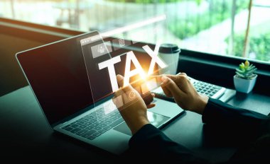 Vergi indirimi, vergilendirilebilir gelirin azaltılması ve genel vergi yükümlülüğünün azaltılması için stratejik olarak tanımlama ve kullanılabilir indirimler içerir. mortgage faizi, iş giderleri