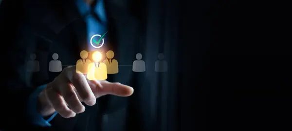 Etkili HR stratejileri ve çalışan ilişkileri uygulamaları yoluyla takım oluşturma, iş başarısı ve organizasyonel büyüme için en iyi adayların seçilmesini sağlayacak işe alım ve seçim süreçleri.