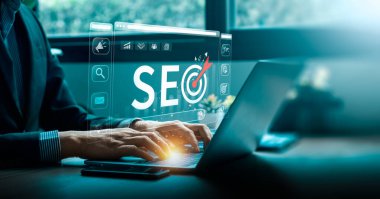 İş adamları SEO araçları kullanır, çevrimiçi potansiyeli açığa çıkarırlar. Görüş mesafesini arttırmak, organik trafiği çekmek ve stratejik optimizasyon teknikleriyle arama motoru sıralamasına hakim olmak. dijital pazarlama