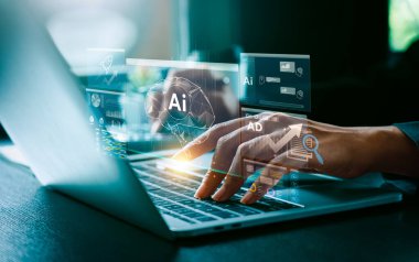 Holografik Grafikler ve Bilgi Grafikleri, Gelişmiş Teknoloji ve Geleceğin Dijital Görüntülerini Göstererek Veri Görüş ve Pazarlama Analizlerini Analiz etmek için Profesyonel Yapay Zeka Güçlendiren Laptop ve Akıllı Telefon Kullanımı
