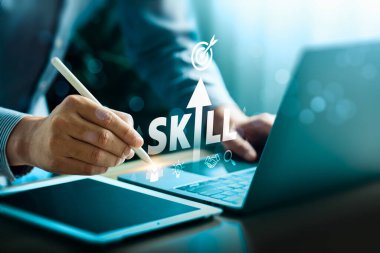 Duygusal zeka, yaratıcılık, işbirliği, uyum sağlama, karar verme ve analitik düşünme, büyüme ve hedef alma konularında profesyonel beceri geliştirme kavramı.