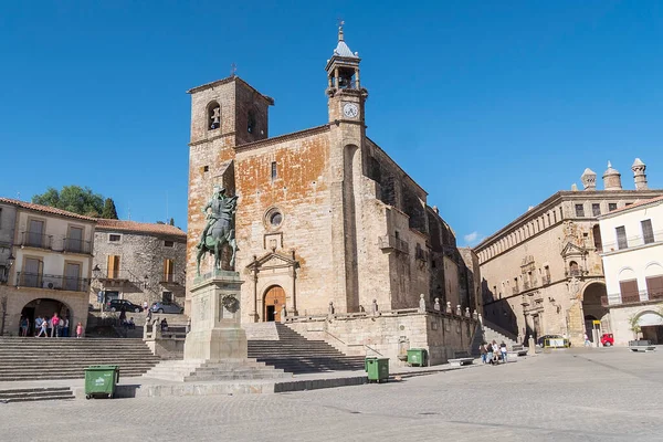 Trujillo Hauptplatz Kirche Von San Martin Tours Und Statue Von — Stockfoto