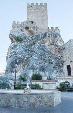 Zuheros, İspanya 'nın Cordoba eyaletinin beyaz köyü.