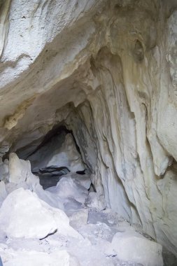 İspanya 'nın Cordoba kentindeki Zuheros kasabasında yarasa mağarası..