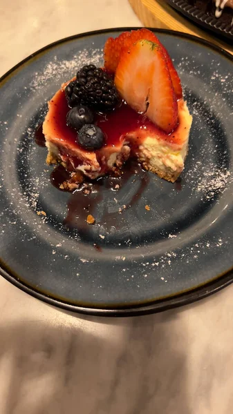 mini round strawberry cheesecake close view