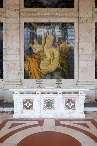 Terme Tettuccio, Montecatini Terme kasabasındaki birkaç spadan biridir..