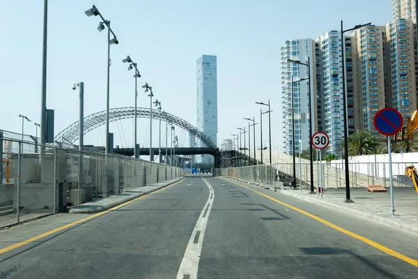 Jeddah Corniche Pisti, Suudi Arabistan 'ın antik kenti Jeddah' ın 30 km 'lik sahil beldesi olan Corniche' de bulunan geçici bir sokaktır.