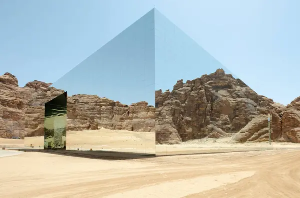 Orta Doğu, Suudi Arabistan, Medine, El-Ula. 18 Kasım 2023. Ashar Vadisi çölündeki Maraya Konser Salonu.