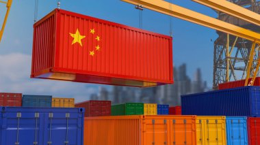 İskele tarafındaki bir vinçten Çin bayrağı asılmış bir nakliye konteynırının 3D görüntüsü.