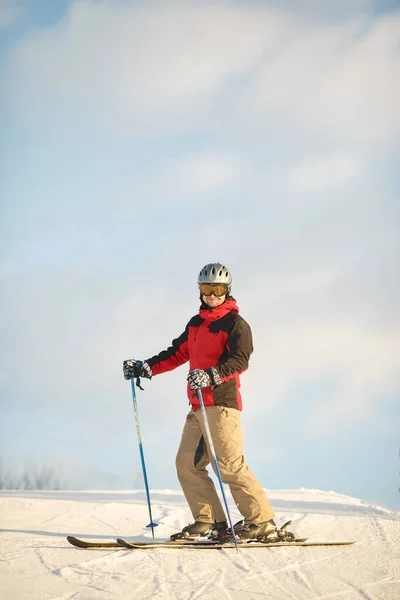Ski Tricks Sonniges Wetter Winter Zeit Mit Skifahren Verbringen — Stockfoto