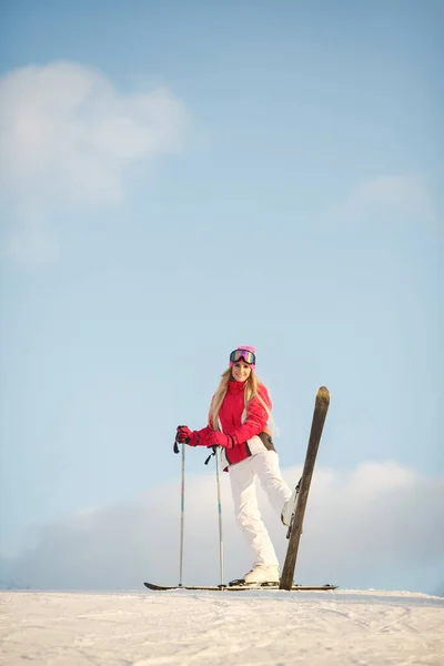 Sunny Weather Mountains Girl Skis Her Shoulders Skiing Winter — Stock Photo, Image