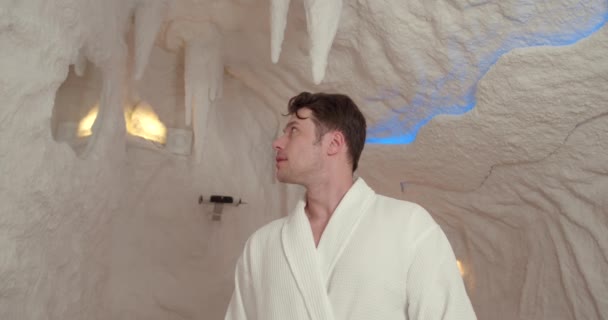 Young Man Resting Salt Room Spa Treatments Men Respiratory Disorders — Stock videók