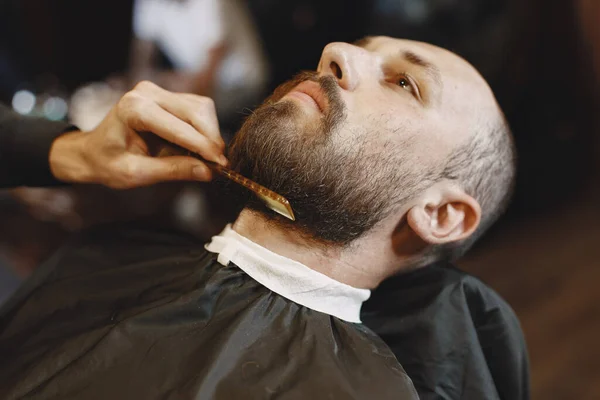 Man Beard Hairdresser Client Man Comb Scissors — Stock Photo, Image