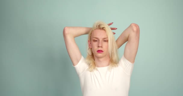 Androgyny Transsexuál Make Upem Pozadí Mužské Ženské Rysy Jedné Osoby — Stock video