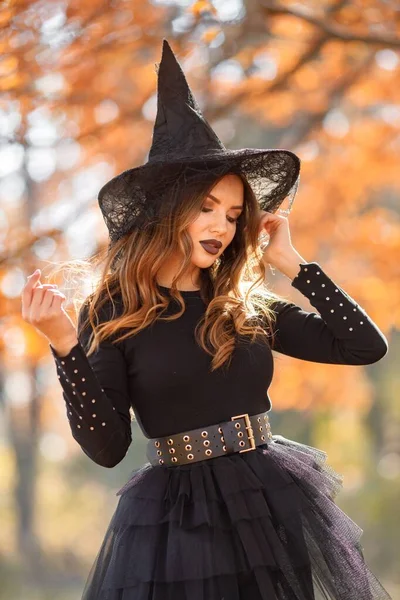 Brunette Woman Witch Costume Standing Autumn Forest Halloween Day Woman — Φωτογραφία Αρχείου