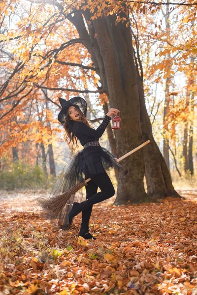Brunette Woman Witch Costume Standing Autumn Forest Halloween Day Woman — Stock fotografie