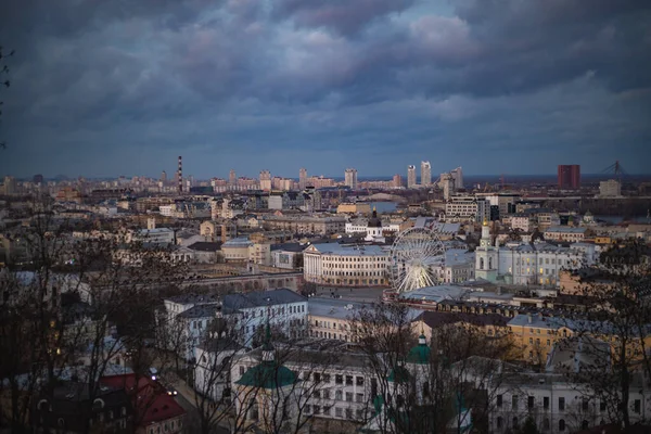 Kyiv during the war and saving electricity