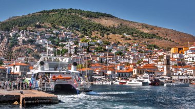 Hidra adası Saronik Körfezi 'nin en güzel adası olarak kabul edilir.