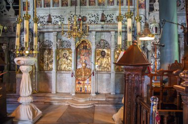 Yunanistan 'daki Hydra adasındaki kilisenin içinde. 