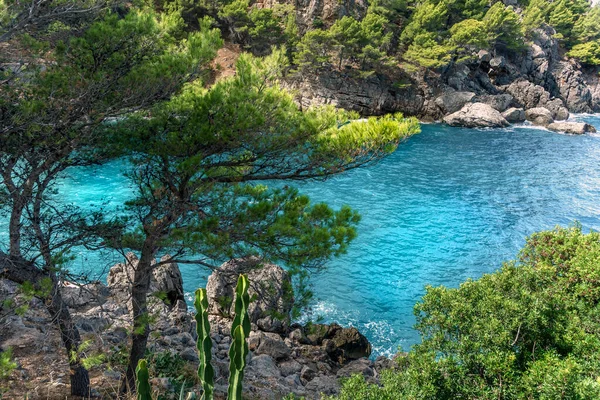 Turkusowy Kolor Morza Calobra Hiszpanii — Zdjęcie stockowe