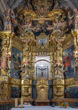 Alcudia, Mayorka 'daki Aziz James Kilisesi' nin dekorasyonu ve iç mimarisi.