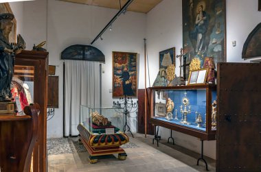 Alcudia, Mayorka 'daki Aziz James Kilisesi' nin dekorasyonu ve iç mimarisi.