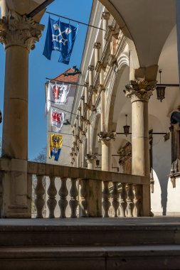 Sicilya Piast Hanedanlığı 'nın bir kalesi. Ortalamanın üstünde tarihi, mimari ve sanatsal değeri var.