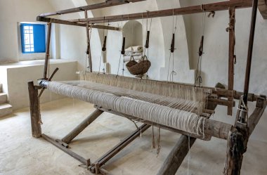 Lalla Hadria Müzesi yaklaşık 1000 Tunus ve Arap-Müslüman sanat eserinin koleksiyonuyla ünlüdür.