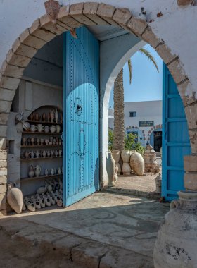 Djerba adasındaki çömlekçi köyünde bu ürünler üretiliyor.