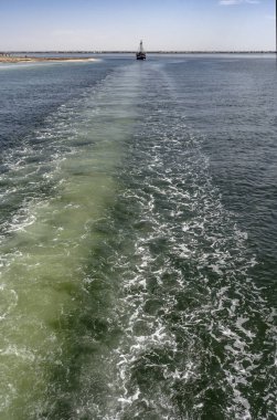 Flamingo adasına bir korsan gemisiyle yolculuk unutulmaz bir maceradır.