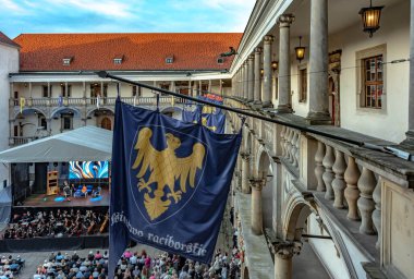 Silezya Piast Hanedanlığı 'nın kalesinde birçok kültürel etkinlik gerçekleşir.