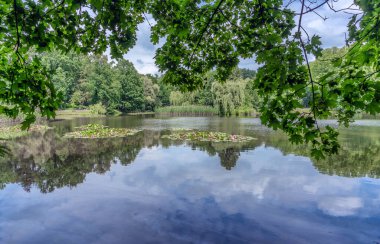 Parka sonbahar renkleri geldi.