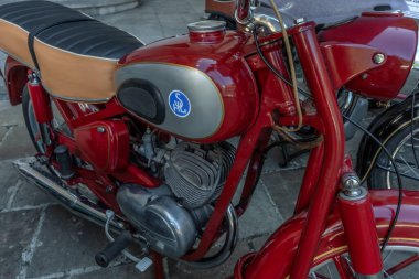 Eski motosikletlerin tanınmış ve aranan markaları otomotiv uzmanlarının dikkatini çekiyor.