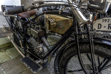 Eski motosikletlerin tanınmış ve aranan markaları otomotiv uzmanlarının dikkatini çekiyor.