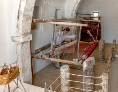 Tunus 'taki djerba adasında toprak yetiştirmeye yardımcı olan eski araç ve koşumlar