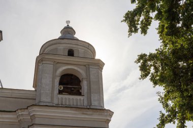 Lutsk 'ta sonbaharda kilise