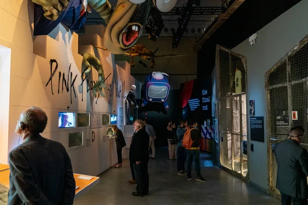 Toronto Ontario Canadas Junio 2023 Gente Asiste Exhibición Pink Floyd —  Fotos de Stock