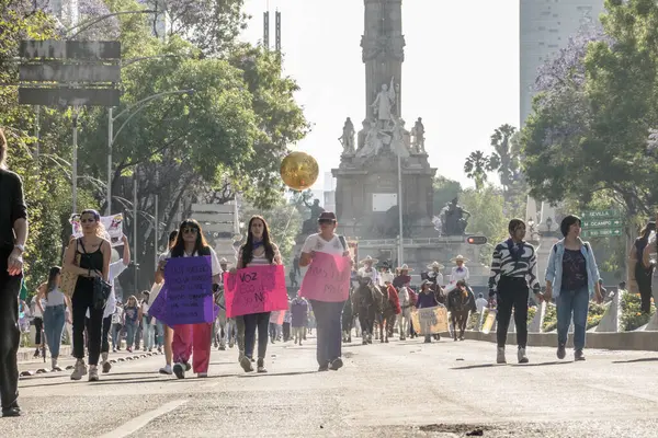 Mensen Marcheren Ter Ondersteuning Van Internationale Vrouwendag Mexico Stad Mexico — Stockfoto