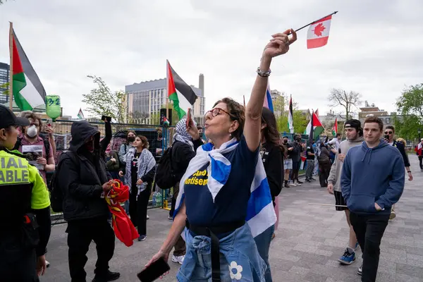 Kanada Toronto Maj 2024 Pro Palestinska Demonstranter Uttrycker Passionerat Sina Stockbild