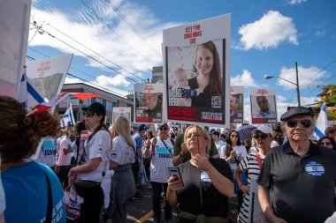 Toronto, Kanada - 9 Haziran 2024: UJA (Birleşik Yahudi Temyiz) İsrail için yürüyüş Toronto etkinliği 